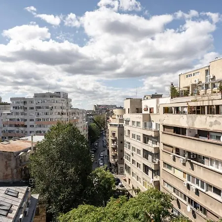 Spacious And Cozy Apartment In Central Bucharest Exterior photo