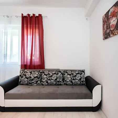 Spacious And Cozy Apartment In Central Bucharest Exterior photo