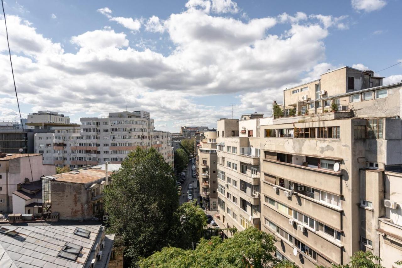 Spacious And Cozy In דירה *
