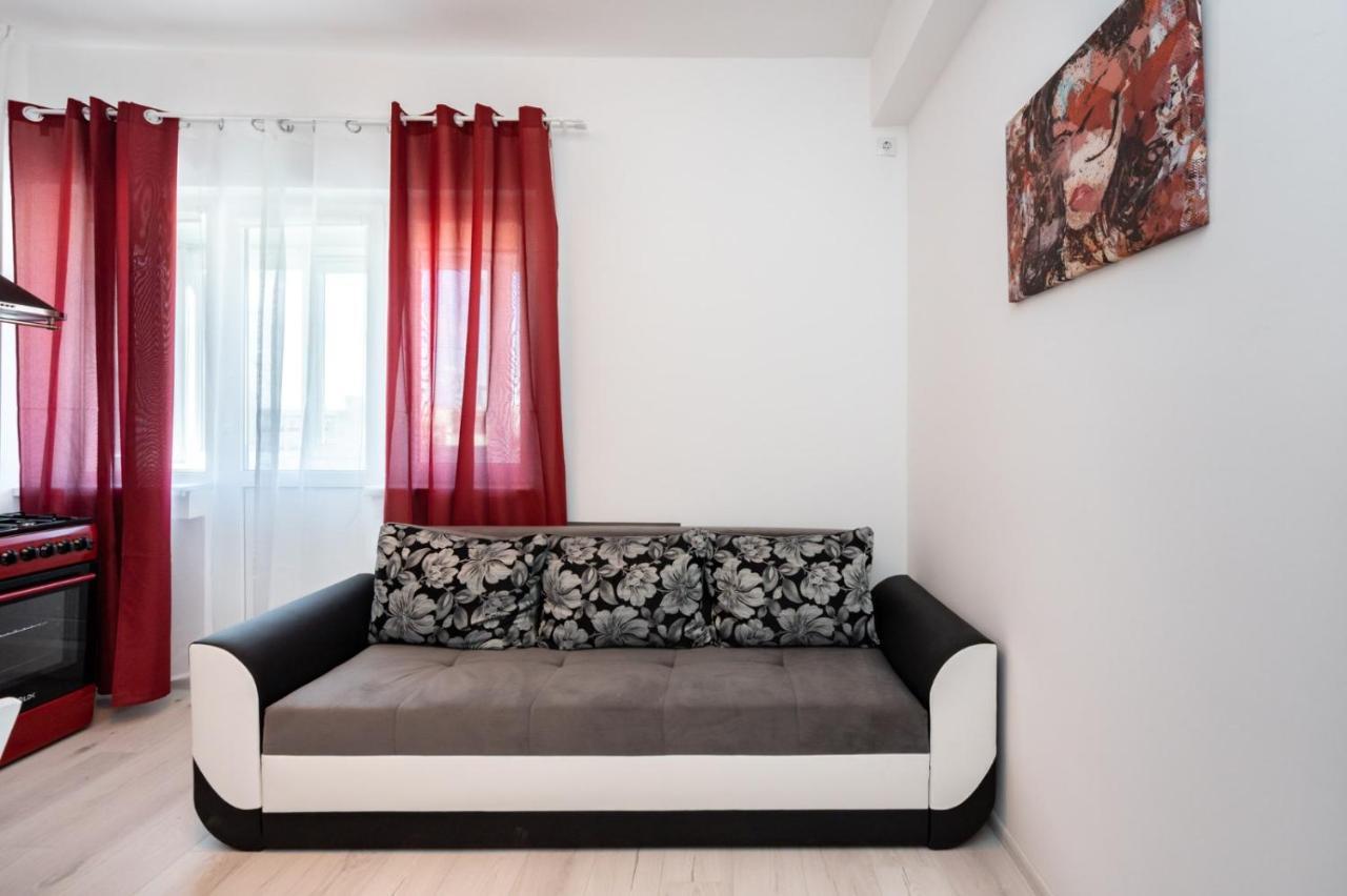 Spacious And Cozy In דירה בוקרשט