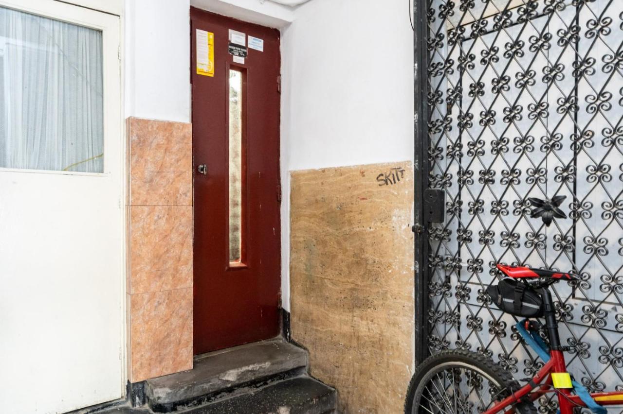 Spacious And Cozy In Apartament